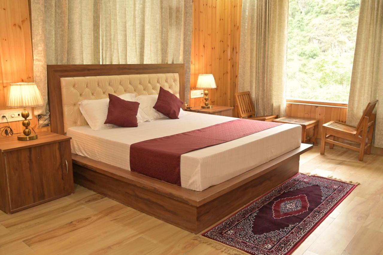 Hotel Royal Galaxy Tirthan Banjār Kültér fotó
