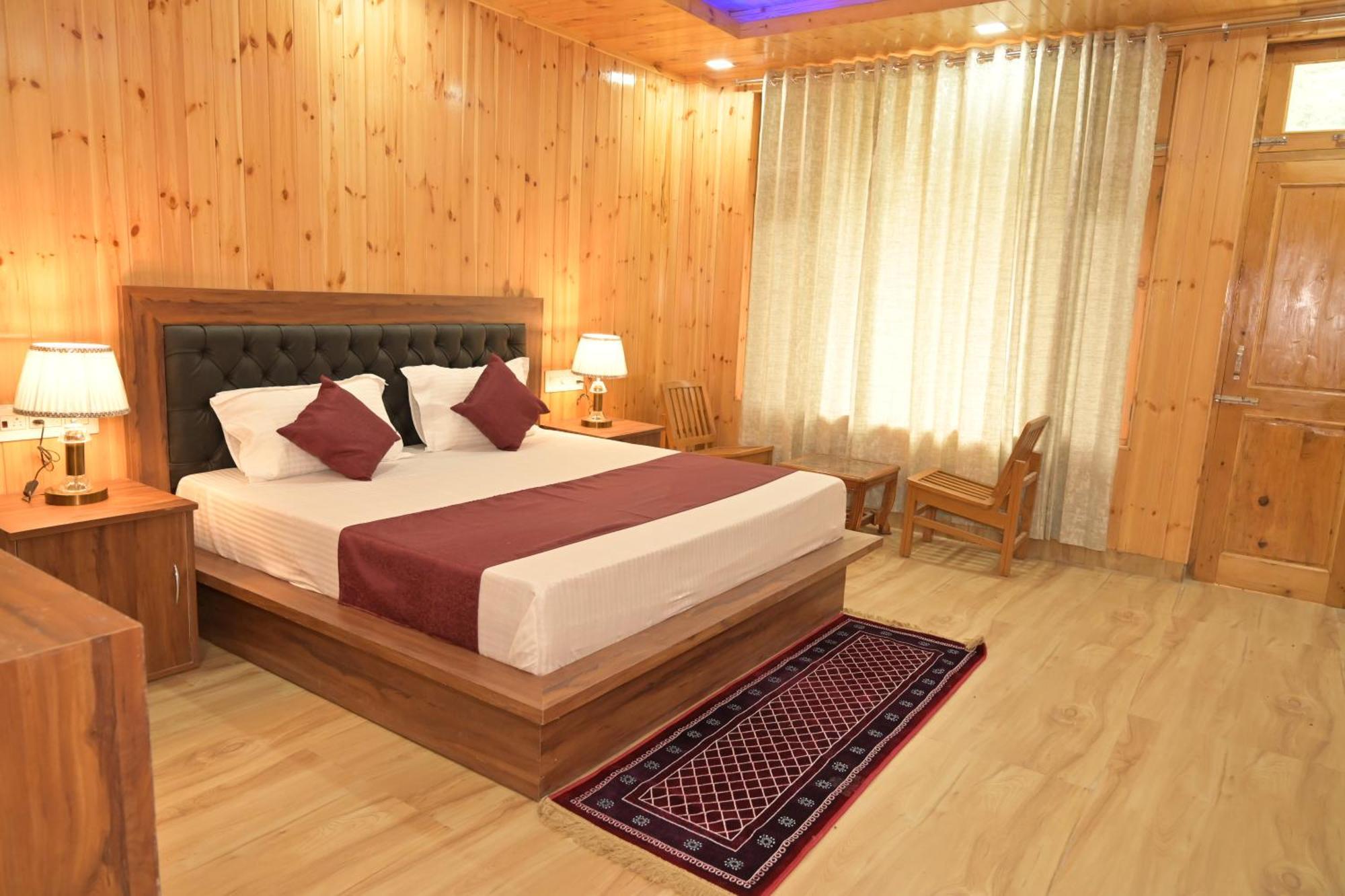 Hotel Royal Galaxy Tirthan Banjār Kültér fotó